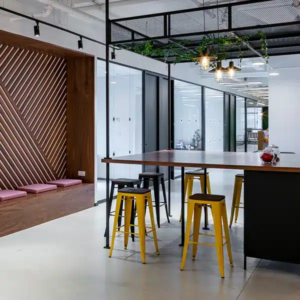 אמן, פתח תקווה