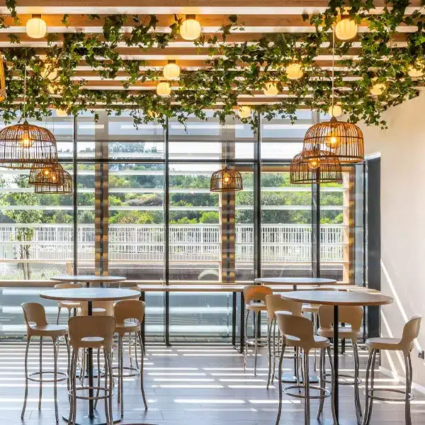 יוניון מוטורס Toyota, מעוין שורק, ראשל״צ